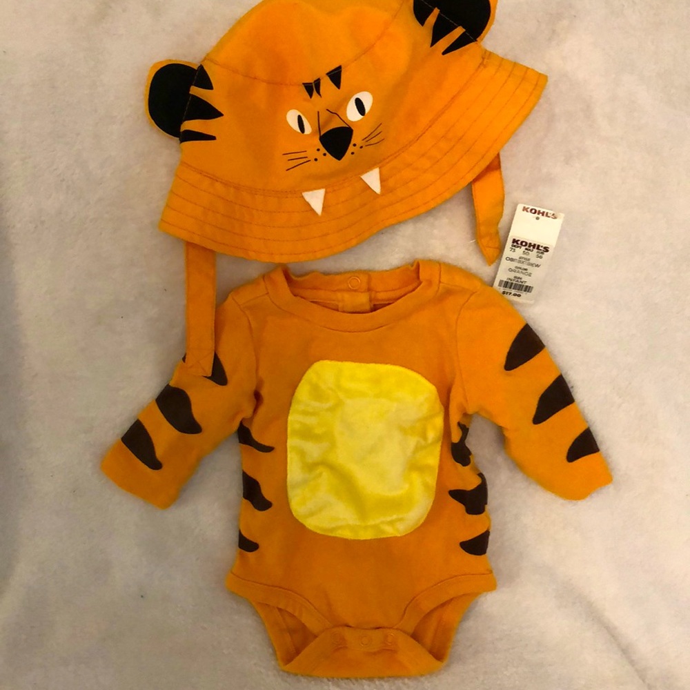 DISNEY Tigger Baby Bodysuit, Winnie the Pooh size 3-6 month Faux Fur +Tail +Hat